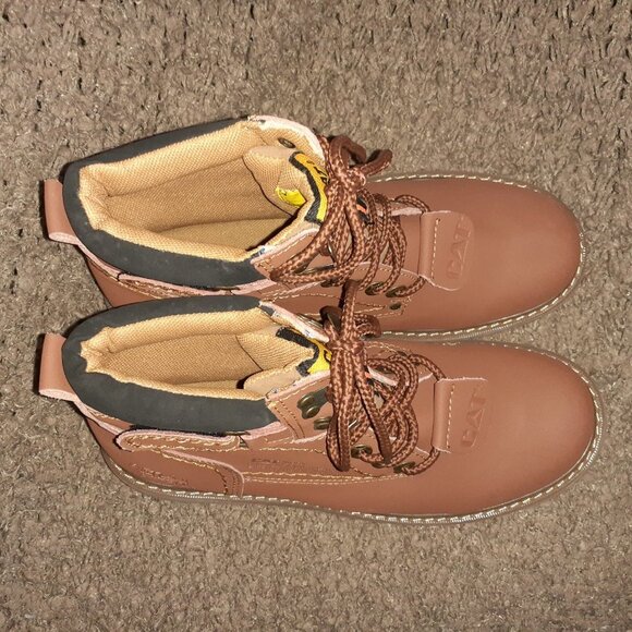 CAT Footwear-Oil Resistant Work Boot - Picture 6 of 7